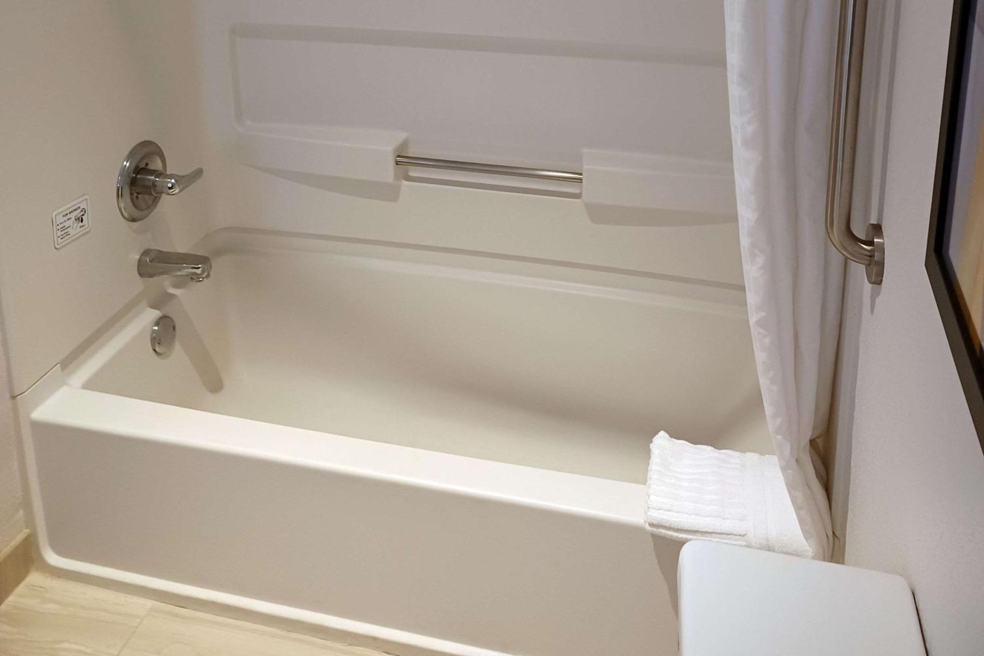 Comfort Inn Edinburgh - Columbus Zewnętrze zdjęcie
